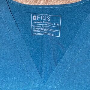 Caribbean Blue Figs scrub set